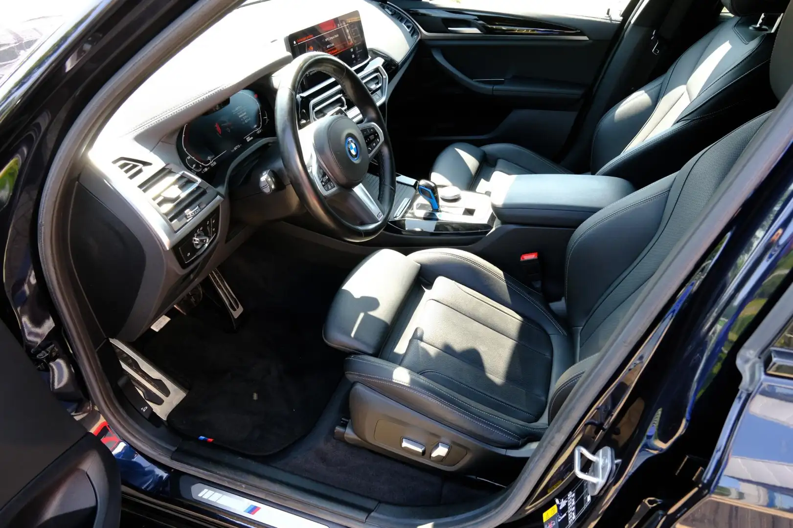 BMW X3 M IX3 Sport 80 kWh Aut. Pano|Sportstoelen|Leder|Cam| Zwart - 2