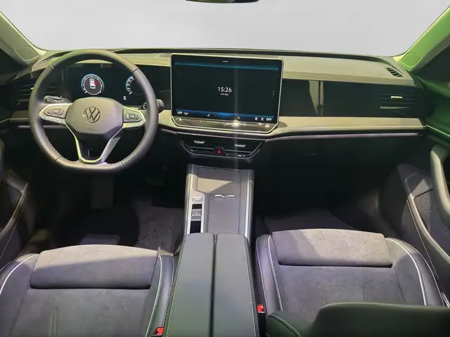 Volkswagen Passat view 5
