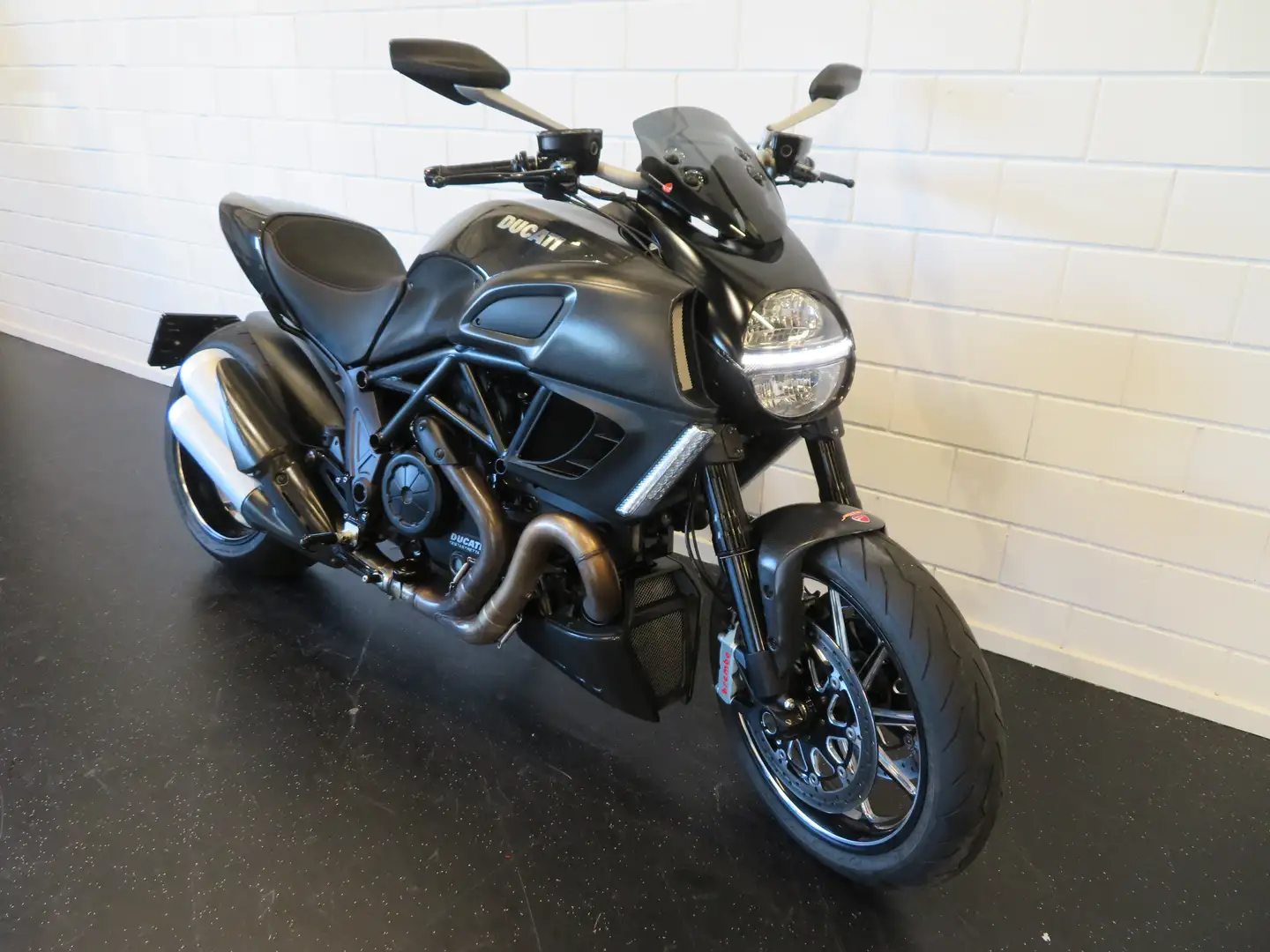 Ducati Diavel CARBON PERFECT! - 2