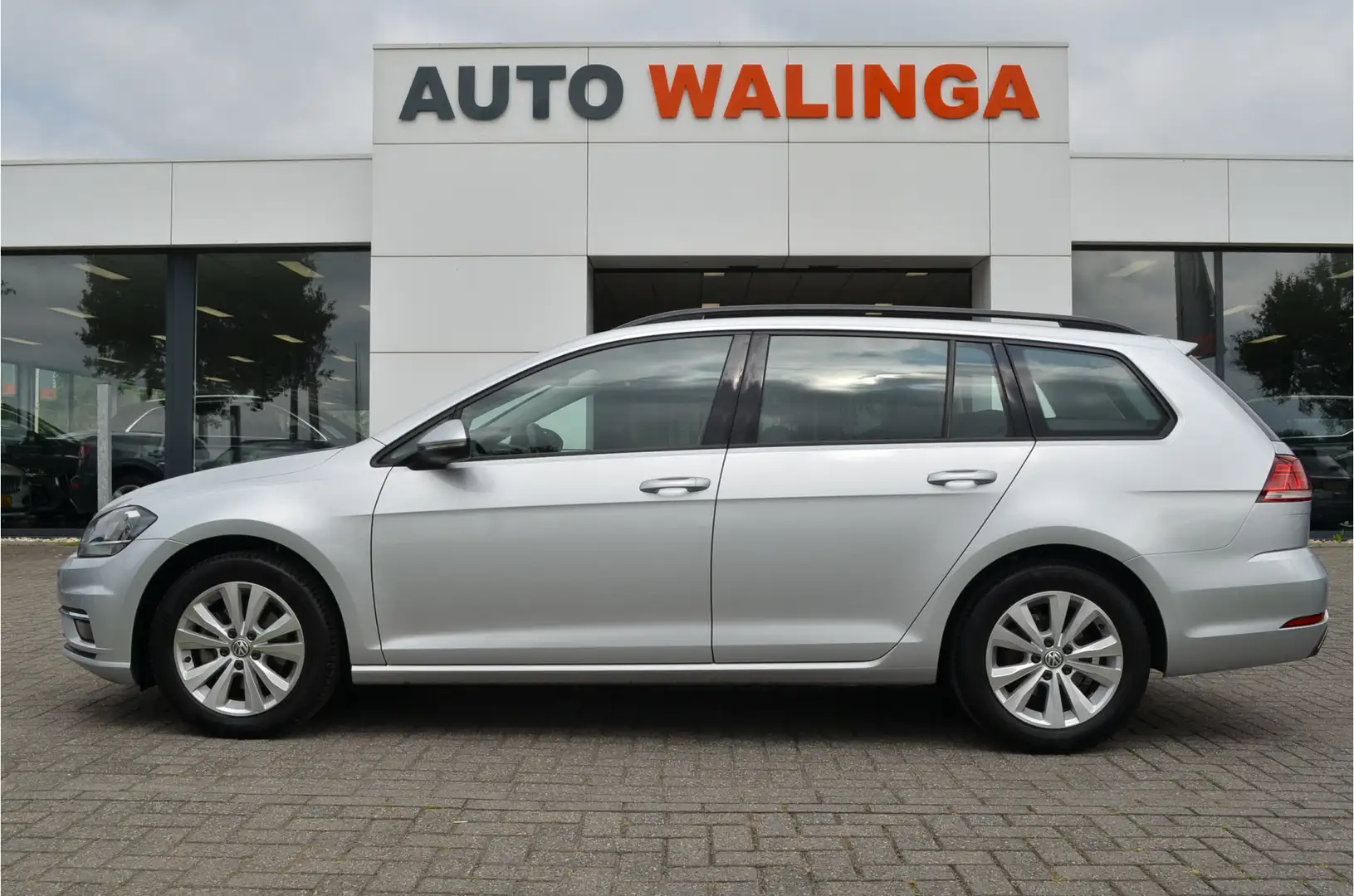 Volkswagen Golf Variant 1.0 TSI Comfortline Carplay | Stoelverwarming | 1/ Grigio - 2
