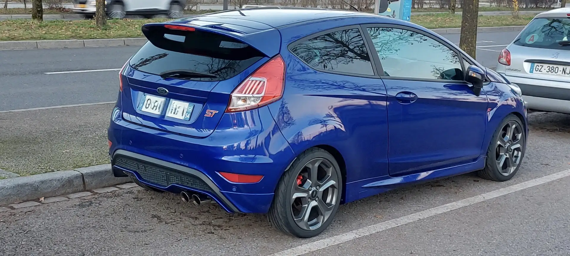 Ford Fiesta Fiesta 1.6 EcoBoost 182 ST Bleu - 2