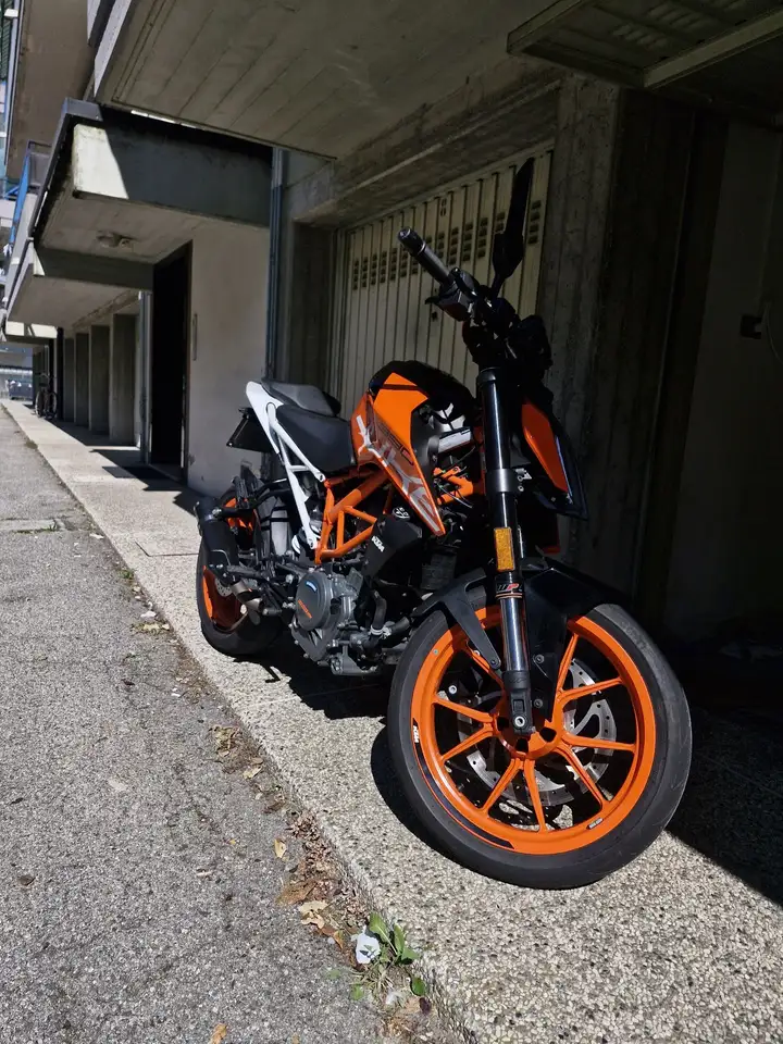 KTM 390 Duke