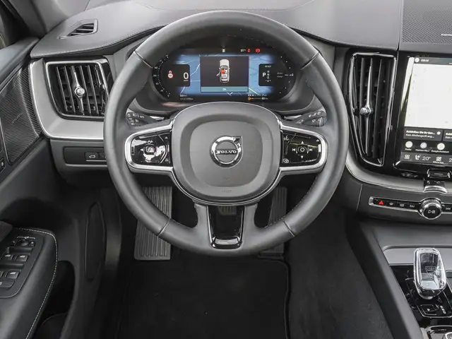 Volvo XC60 view 11