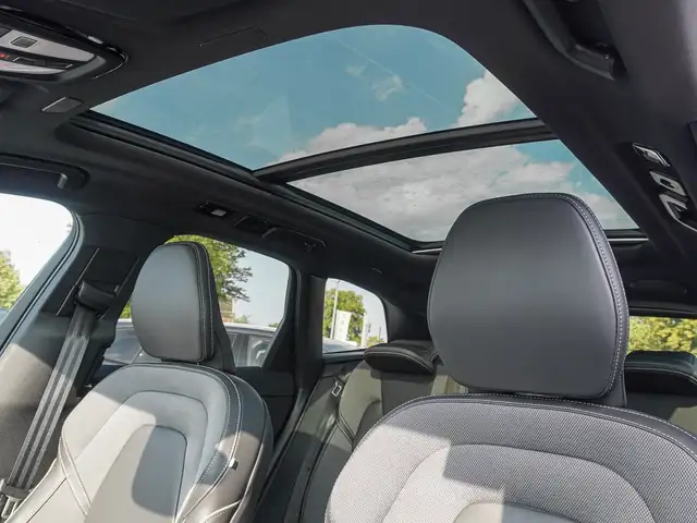 Volvo XC60 view 7