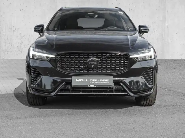 Volvo XC60 view 3