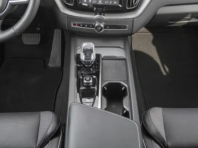 Volvo XC60 view 14