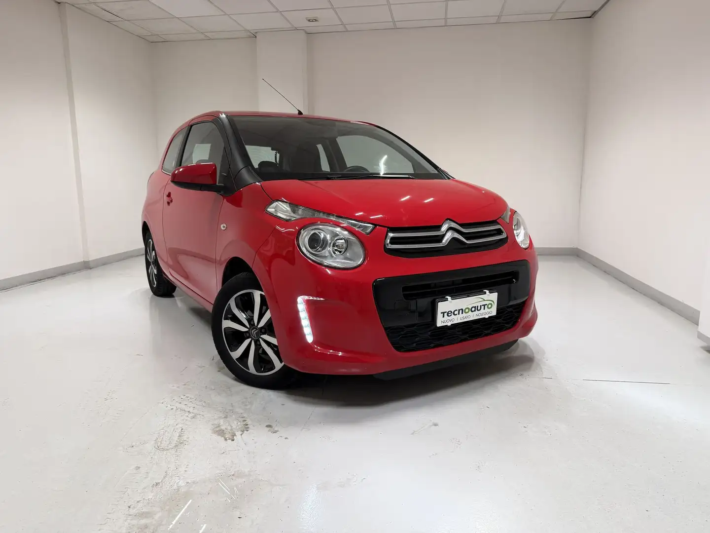Citroen C1 C1 VTi 68 3 porte Shine Rouge - 2