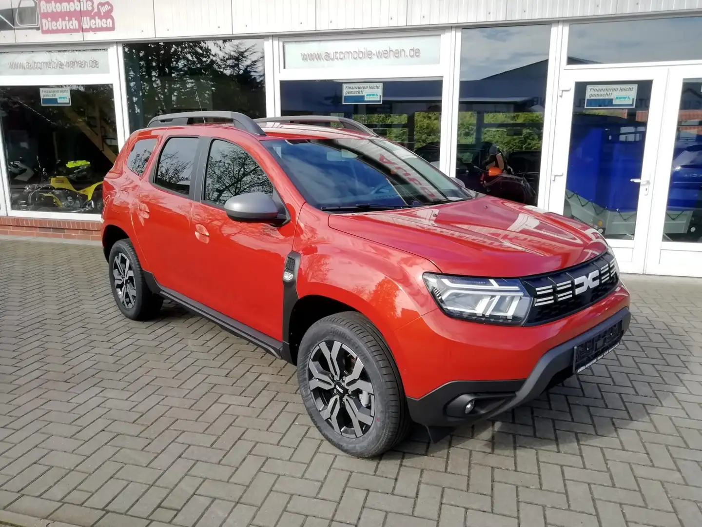 Dacia Duster SUV/Geländewagen/Pickup in Weiß neu in Wittmund für € 21.299