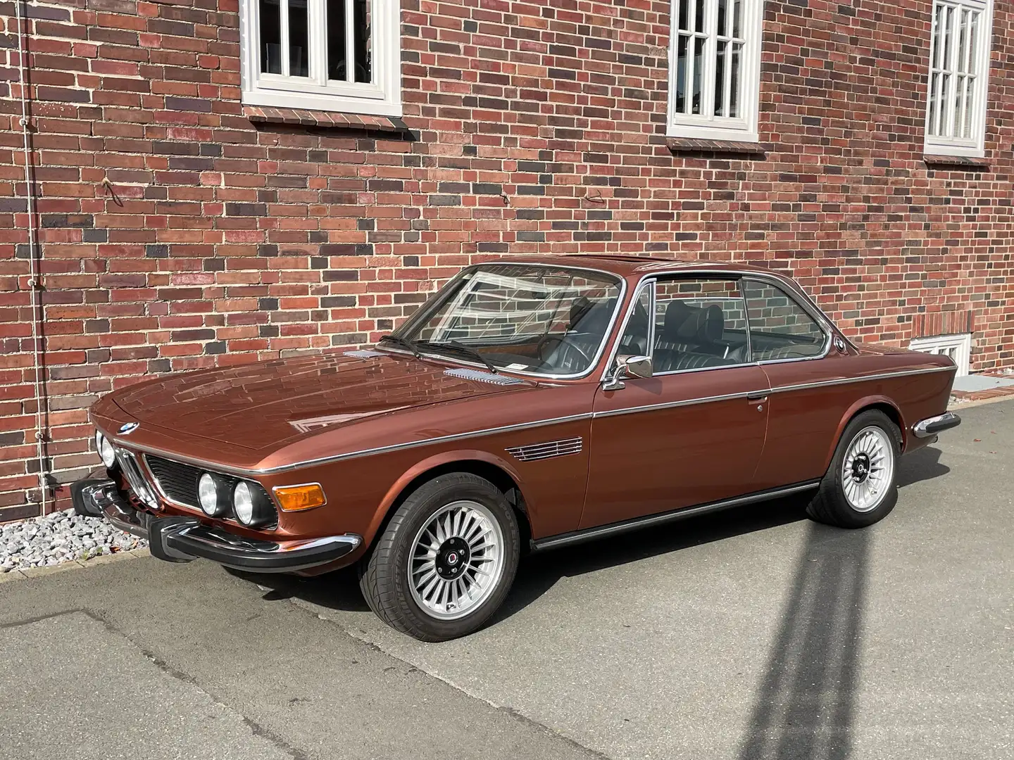 BMW 3.0 CS E9 Coupe *** einfach wunderschön Brown - 1
