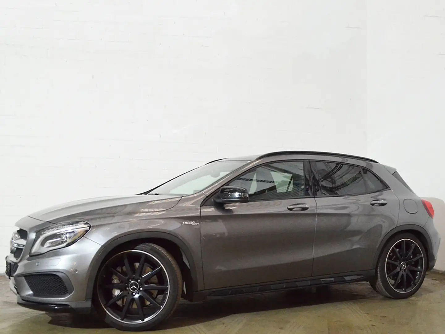 Mercedes-Benz GLA 45 AMG 4Matic *Drivers Dynamic Night 20 Pano* Gris - 2