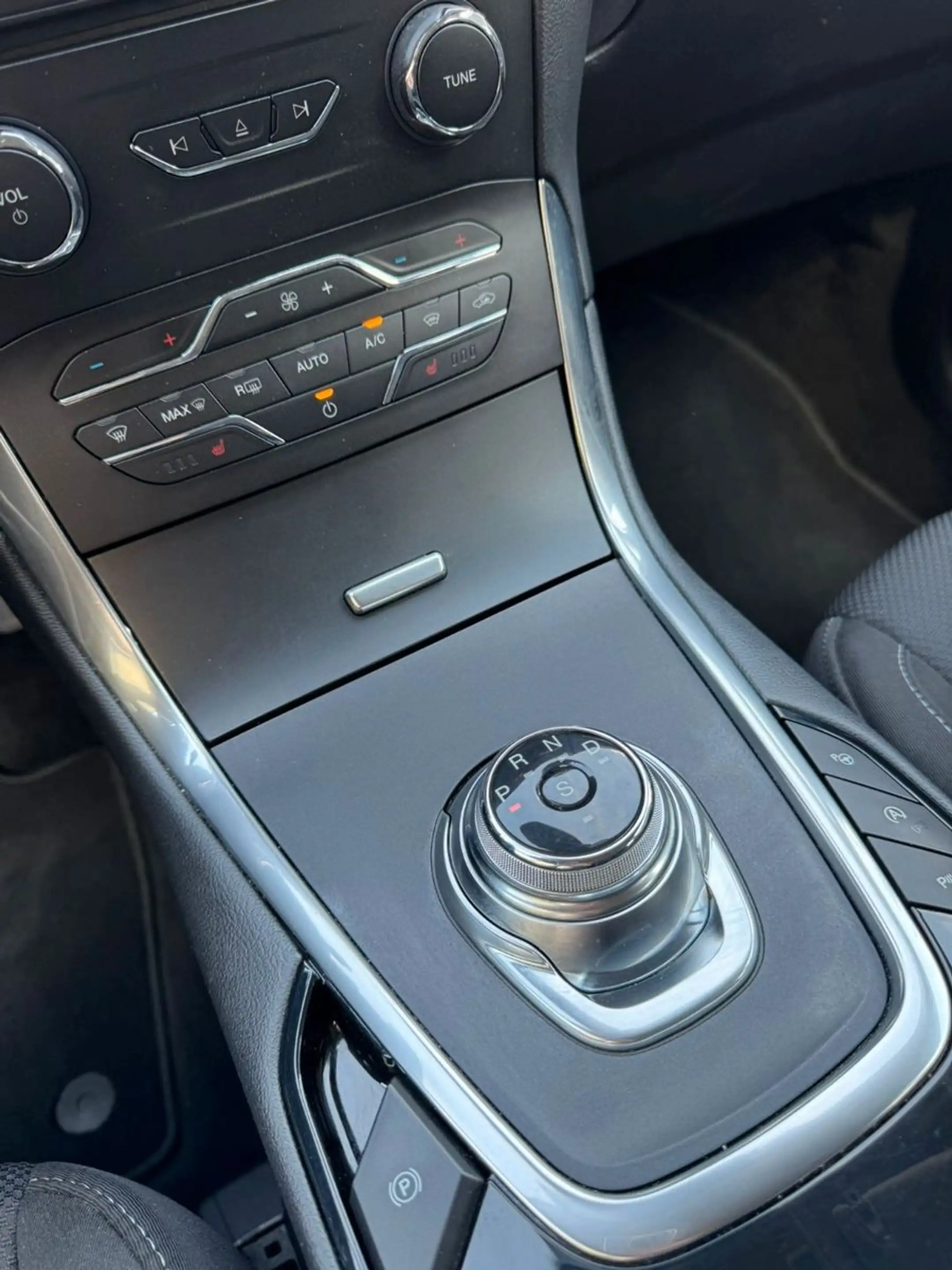 Ford S-Max Titanium 2.0 Aut. NAVI*R-KAM* — photo 12