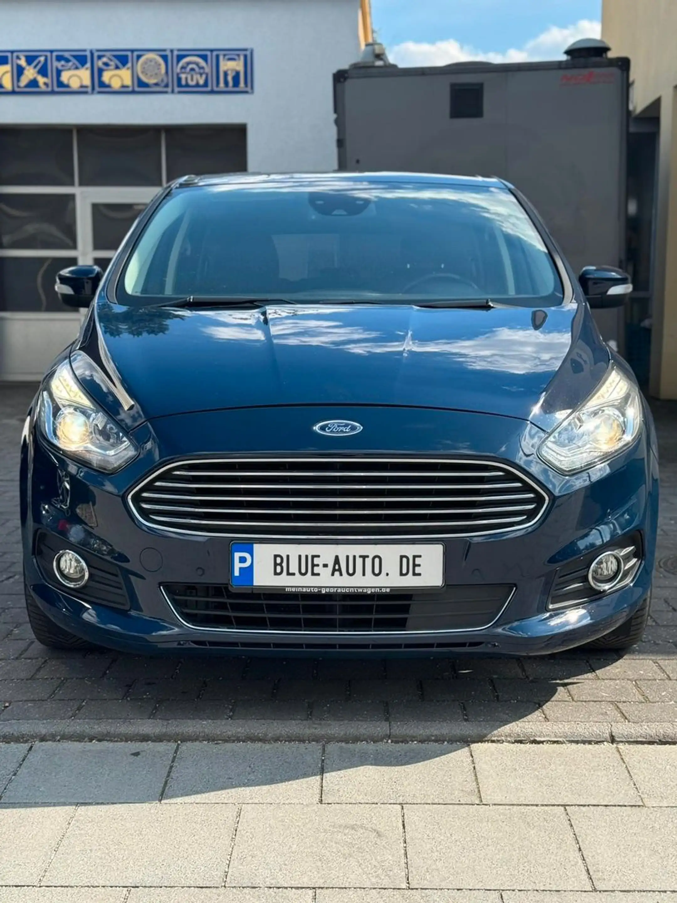 Ford S-Max Titanium 2.0 Aut. NAVI*R-KAM* — photo 2