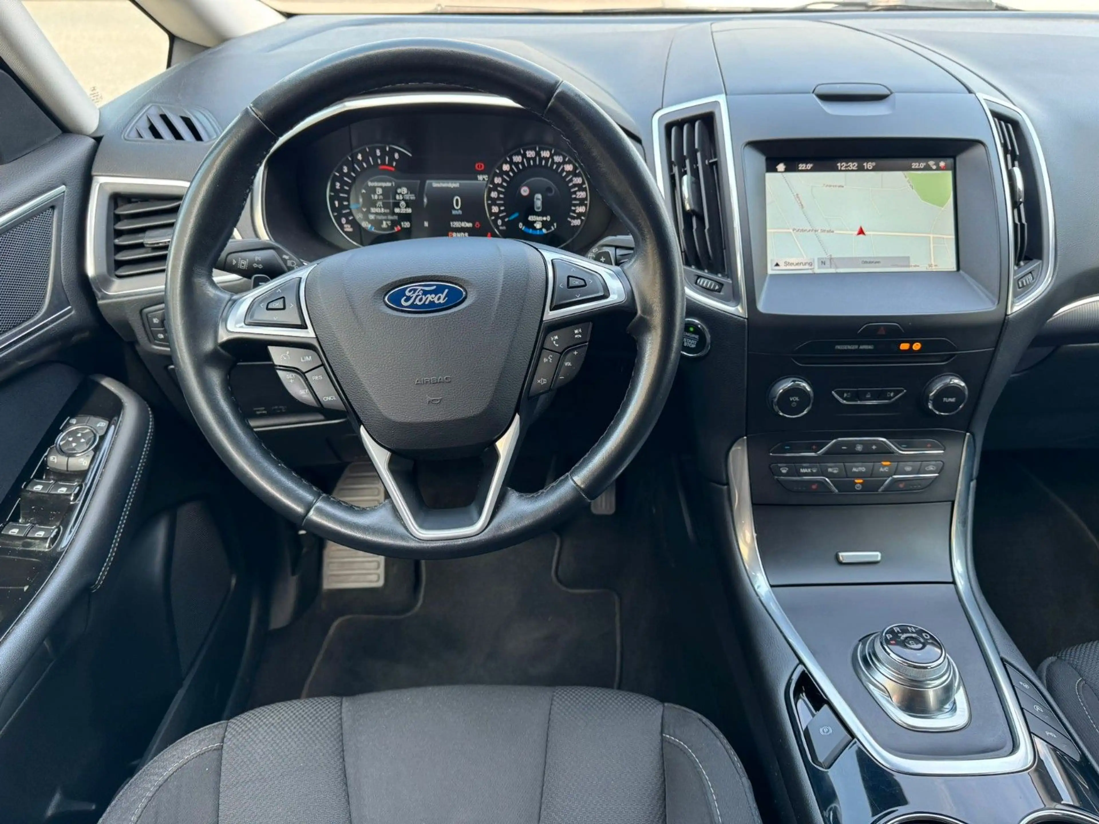 Ford S-Max Titanium 2.0 Aut. NAVI*R-KAM* — photo 9