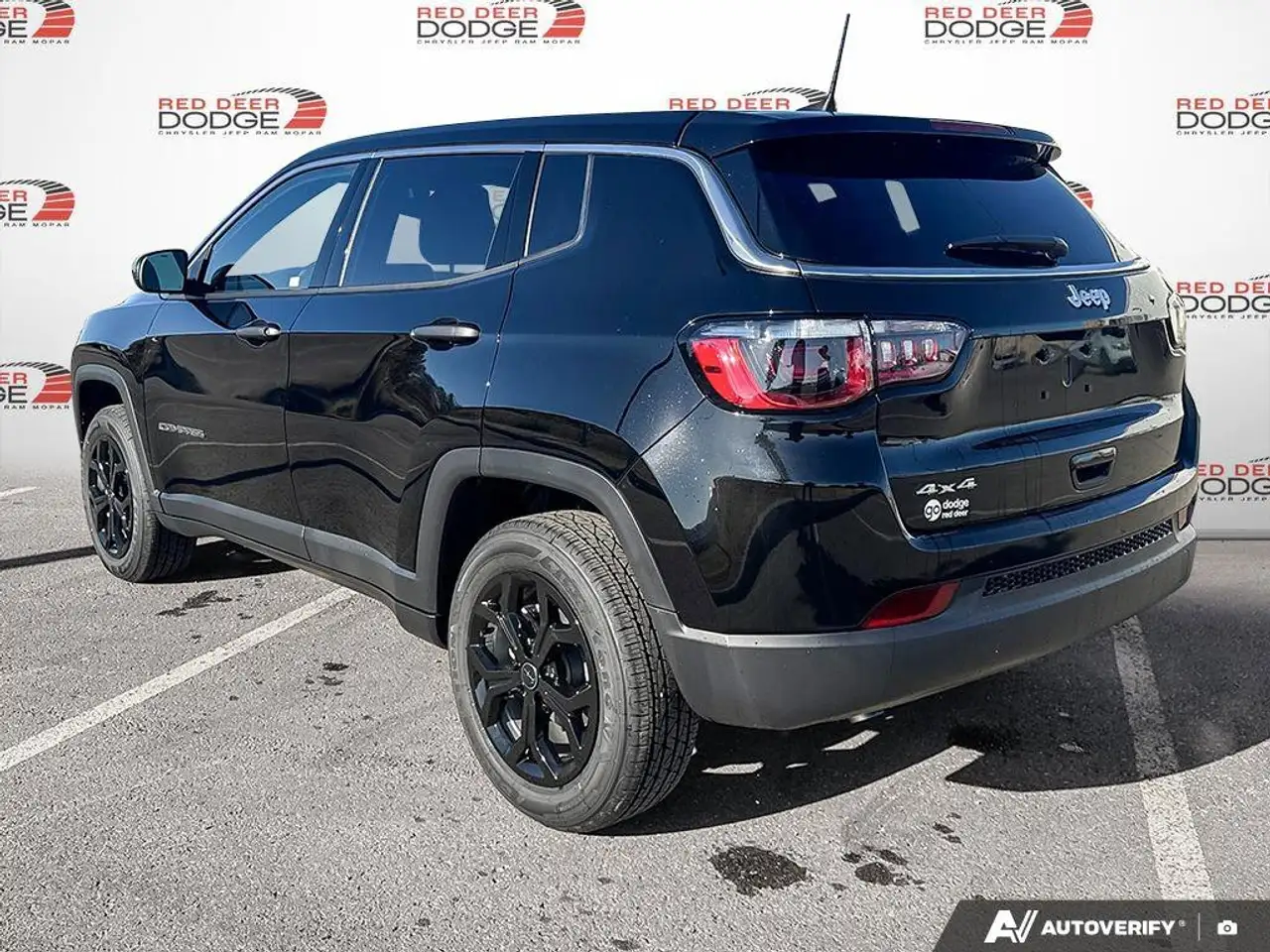 Jeep Compass photo Jeep Compass