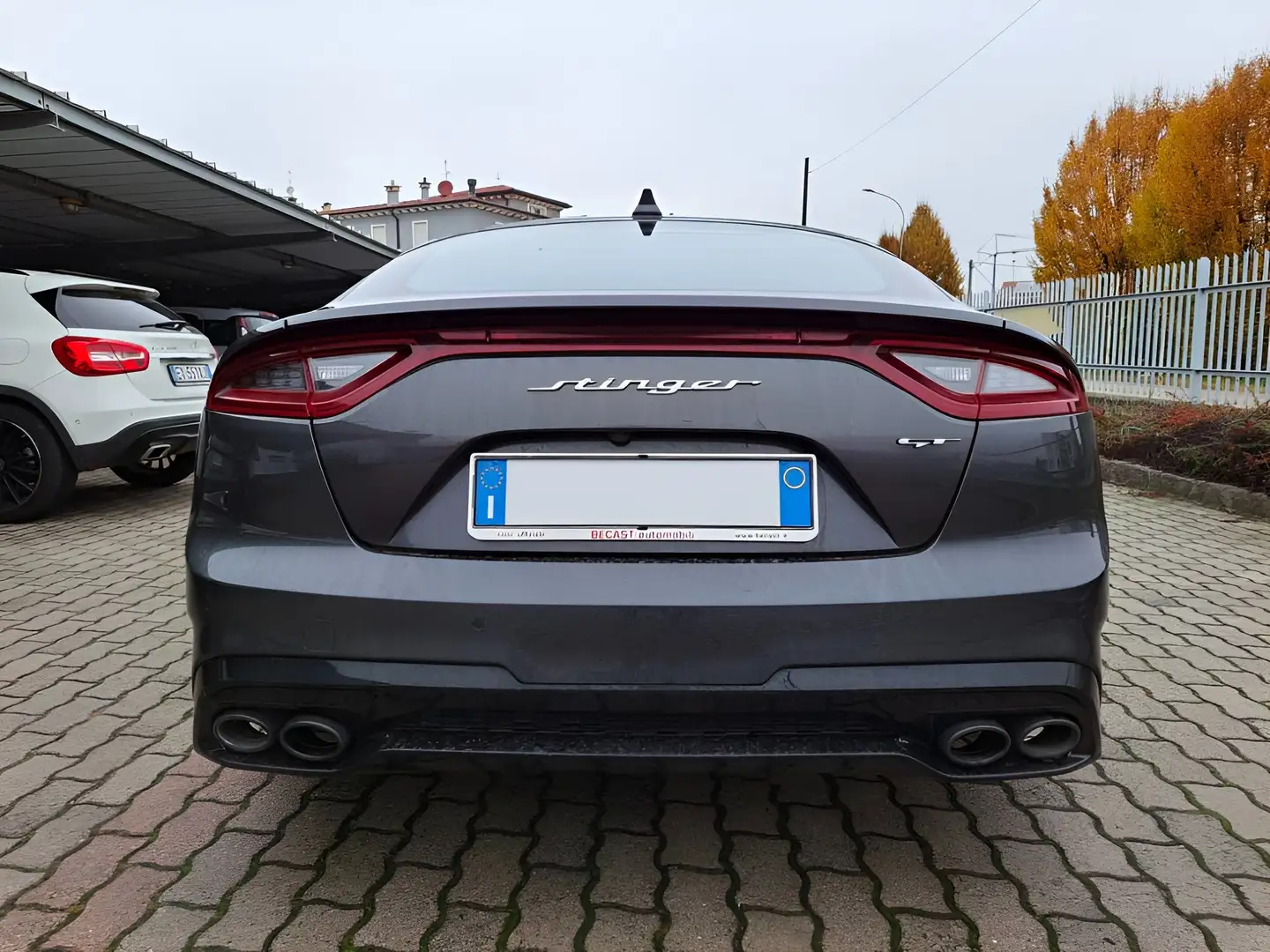 Kia Stinger Stinger 3.3 t-gdi GT awd 366cv auto my18 Szürke - 2