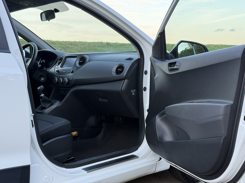 Hyundai i10 1.0i Comfort | Cruise Control | Apple Carplay | Ai — photo 5