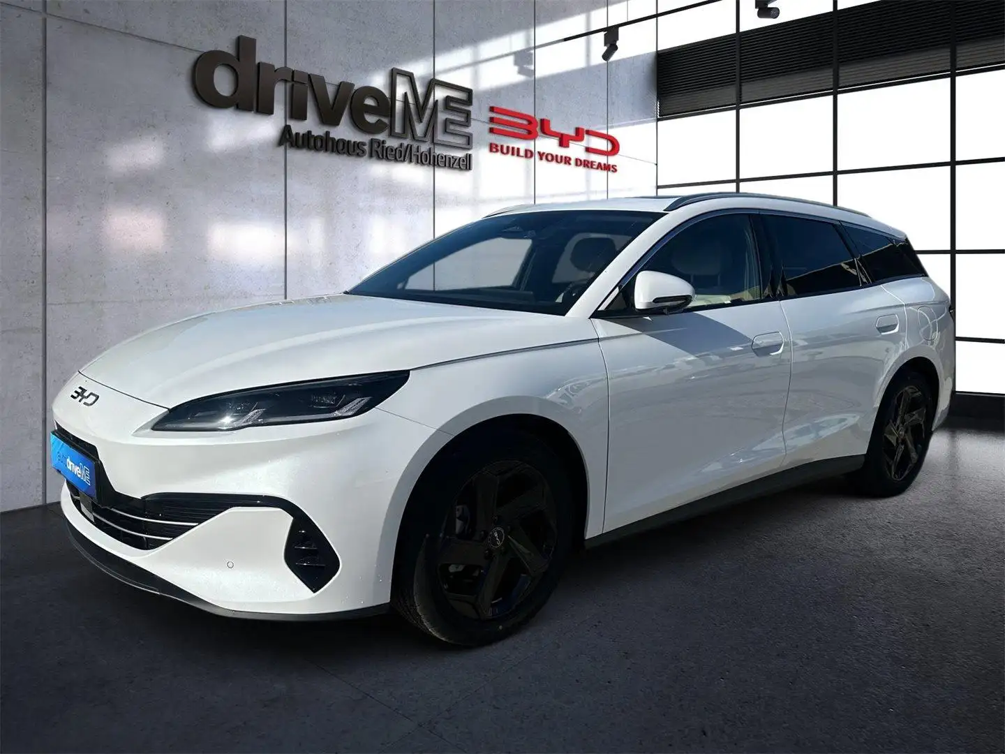BYD Seal 6 DM-i Touring Comfort Weiß - 2
