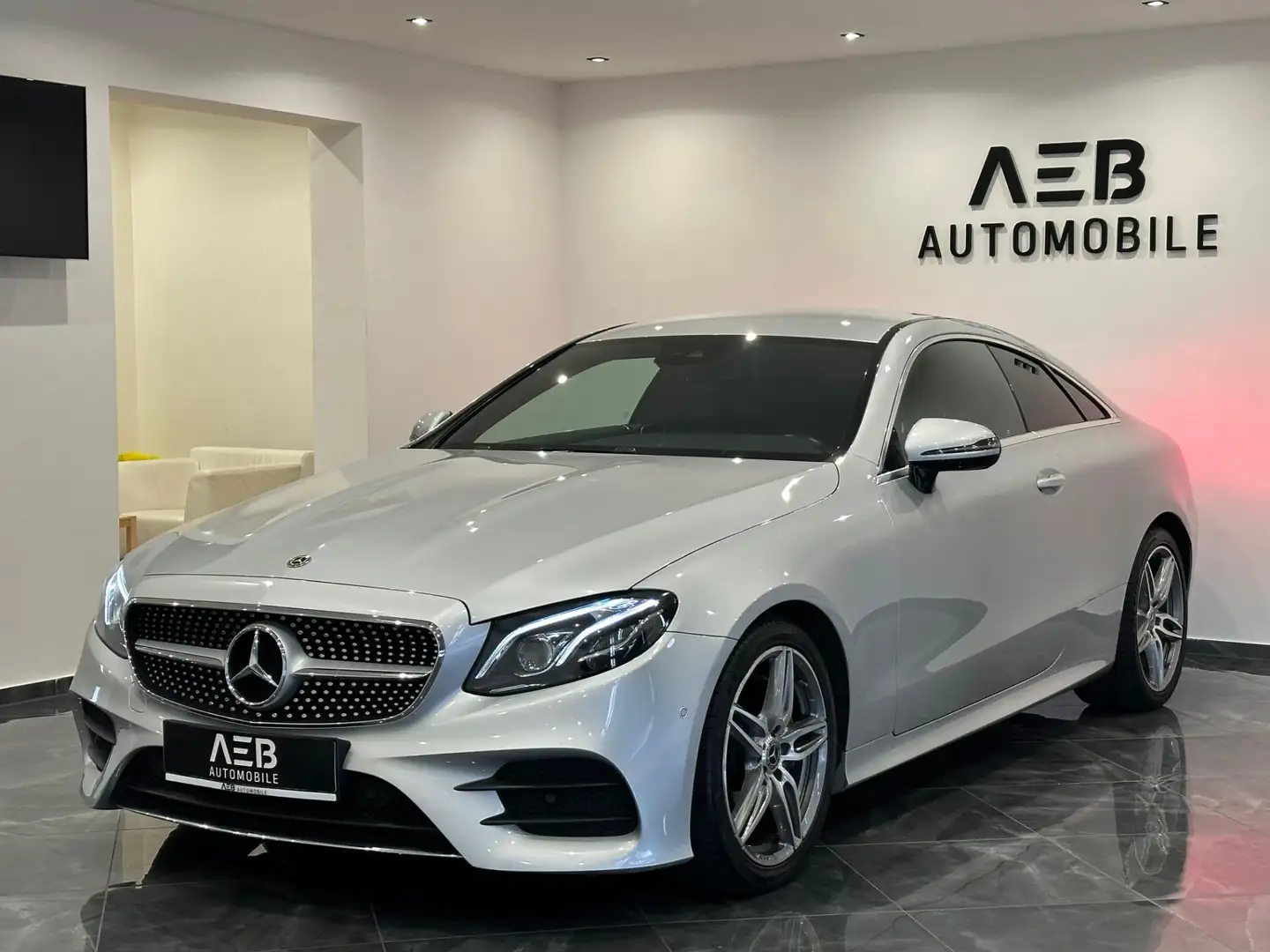 Mercedes-Benz E 220 E-Coupe E 220 d AMG-Line**APA**SHZ**TEMP**UVM Zilver - 1