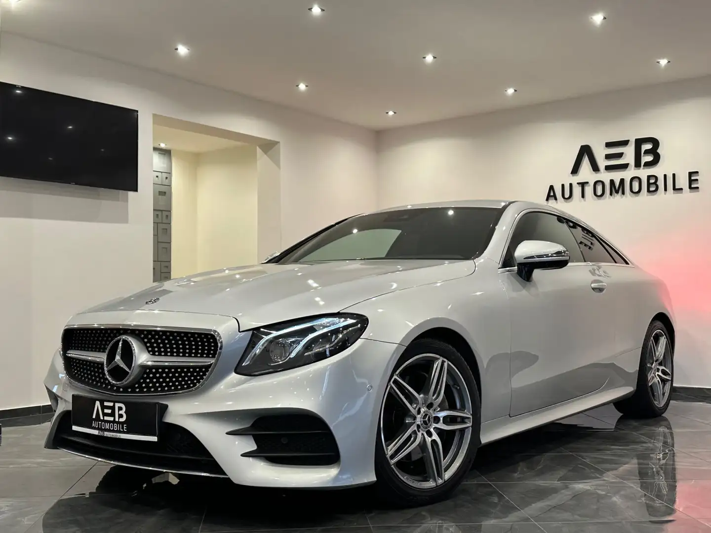 Mercedes-Benz E 220 E-Coupe E 220 d AMG-Line**APA**SHZ**TEMP**UVM Zilver - 2