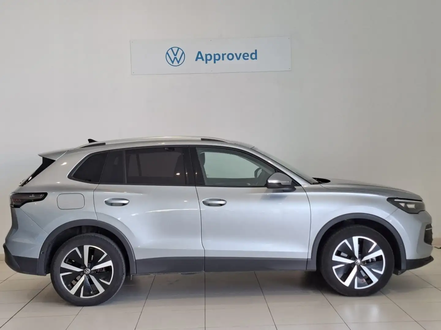 Volkswagen Tiguan 1.5 TSI eHybrid Life DSG 150kW Plateado - 2