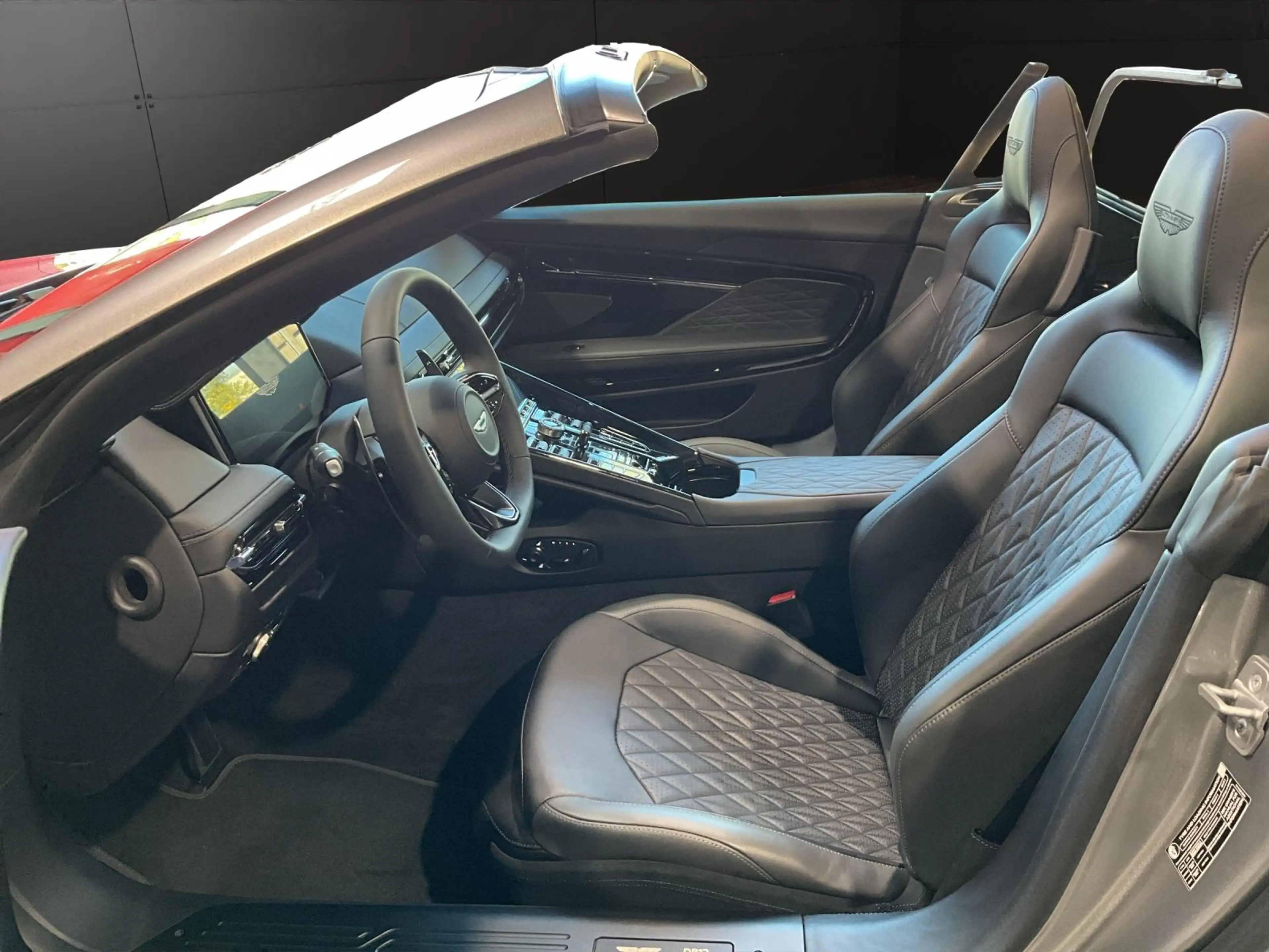 Aston Martin DB12 Volante Roadster*MATRIX-LED*360°*21"* — photo 9