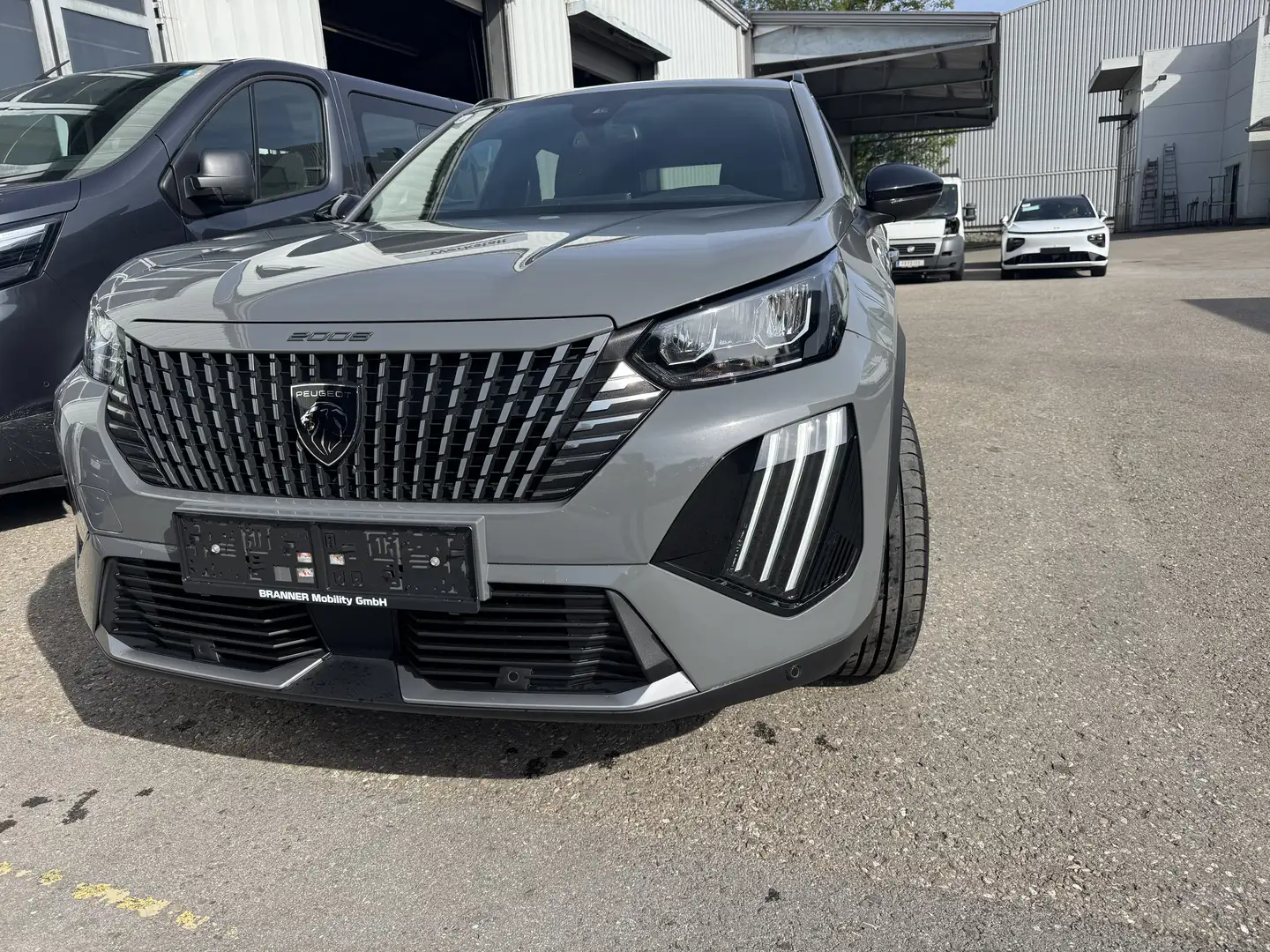 Peugeot 2008 2008 PureTech 130 S Grau - 1