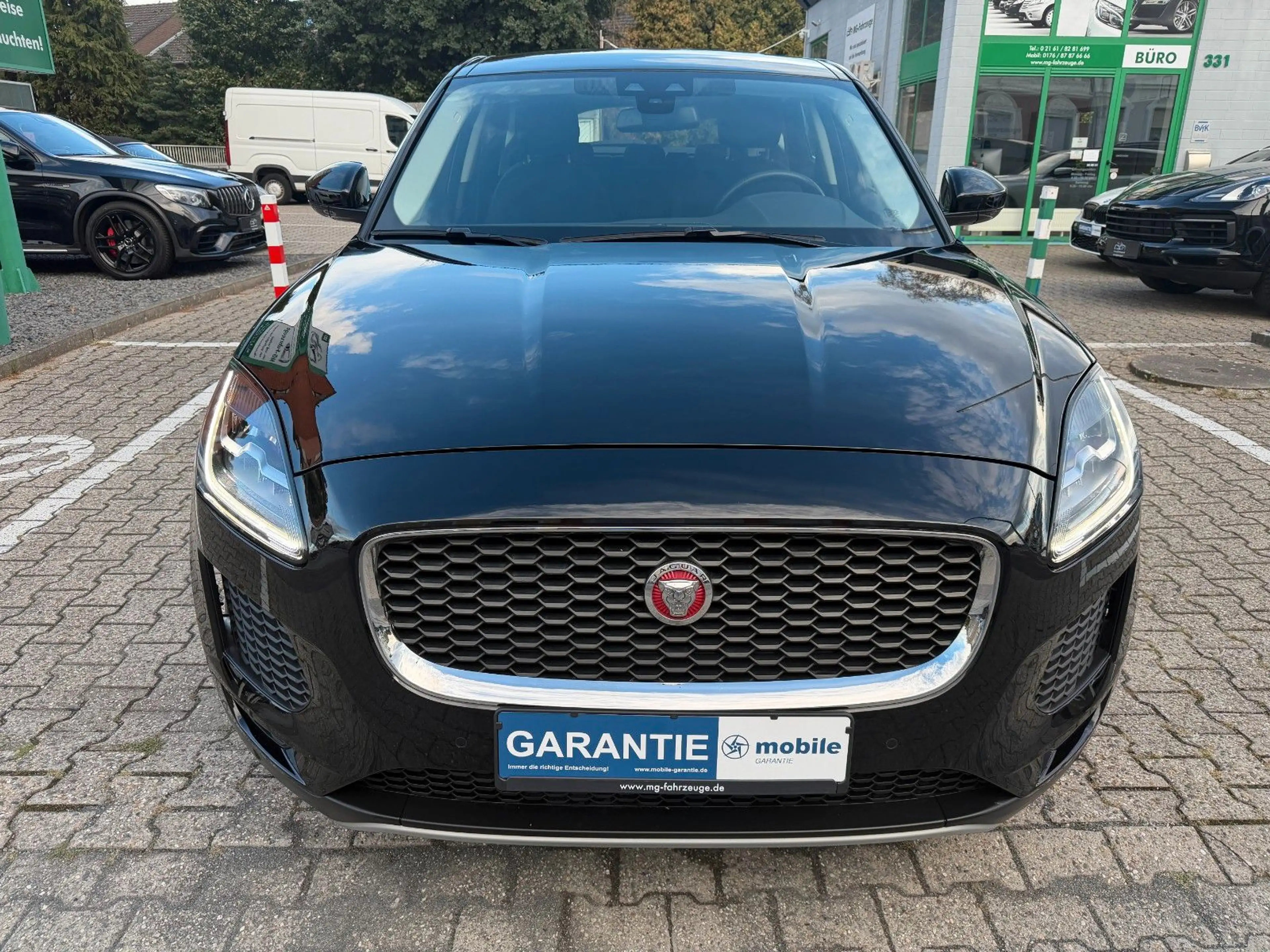 Jaguar E-Pace E-PACE Basis AWD NAVI KAMERA — photo 8