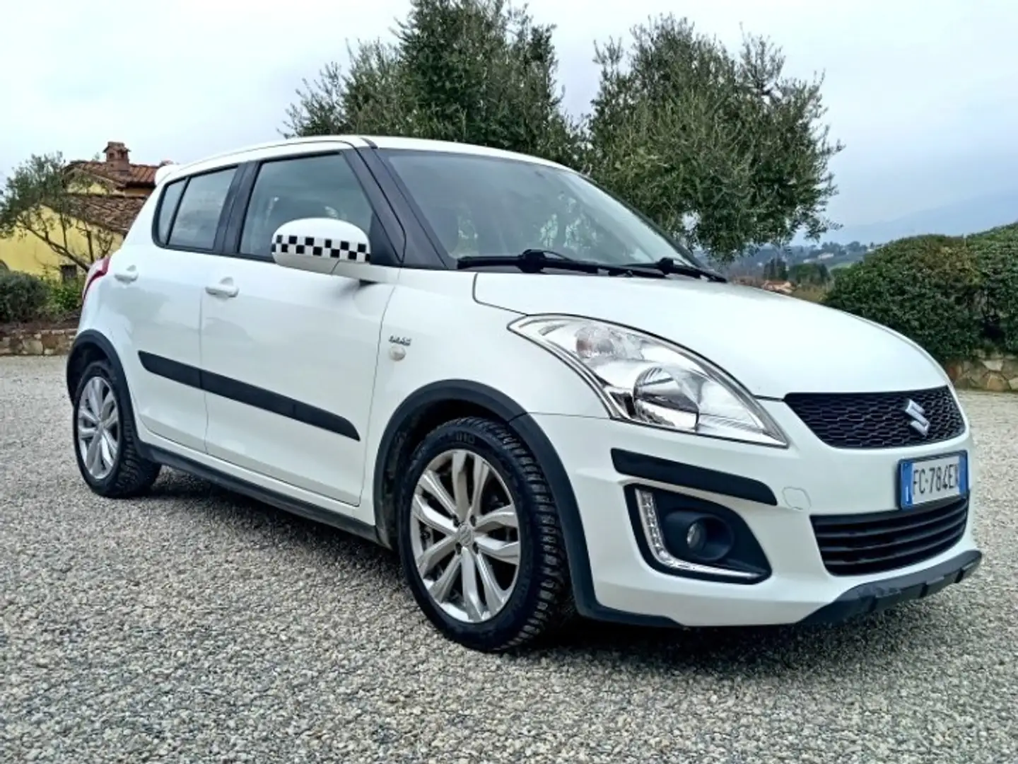 Suzuki Swift 5p 1.3 ddis B-Cool Bi-Color s/nav.sat. Bianco - 1