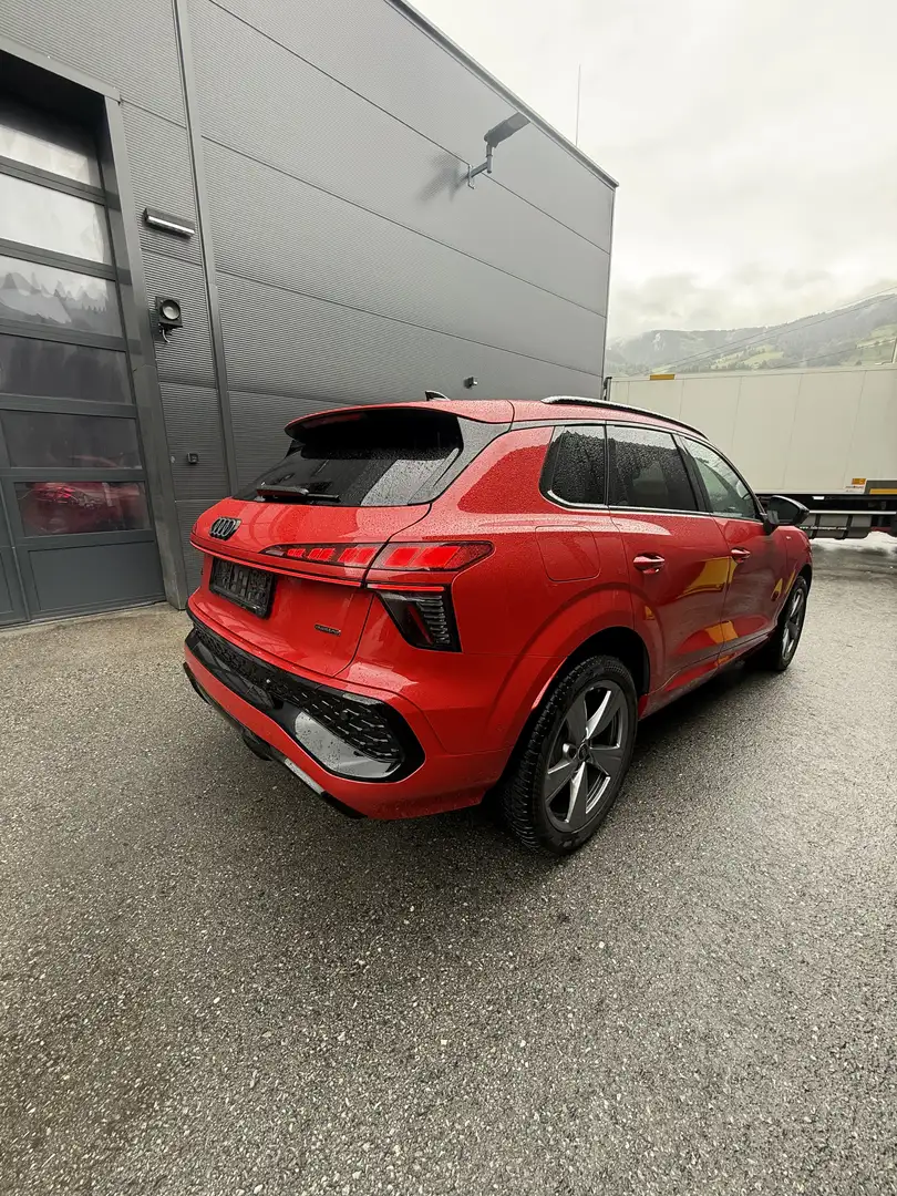 Audi Q3 2,0 TFSI quattro Rot - 2