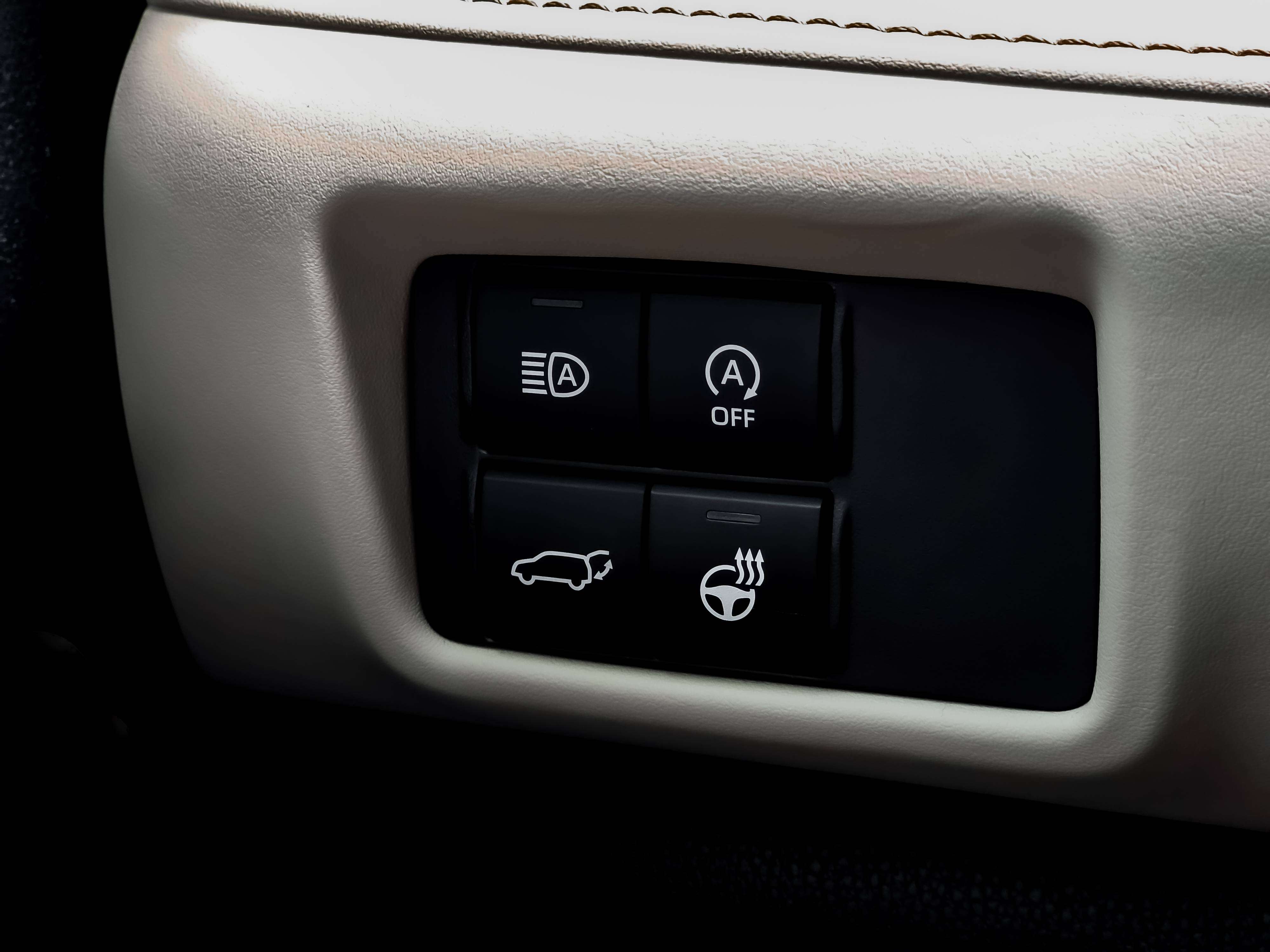 used 2024 Toyota Highlander car, priced at $46,995