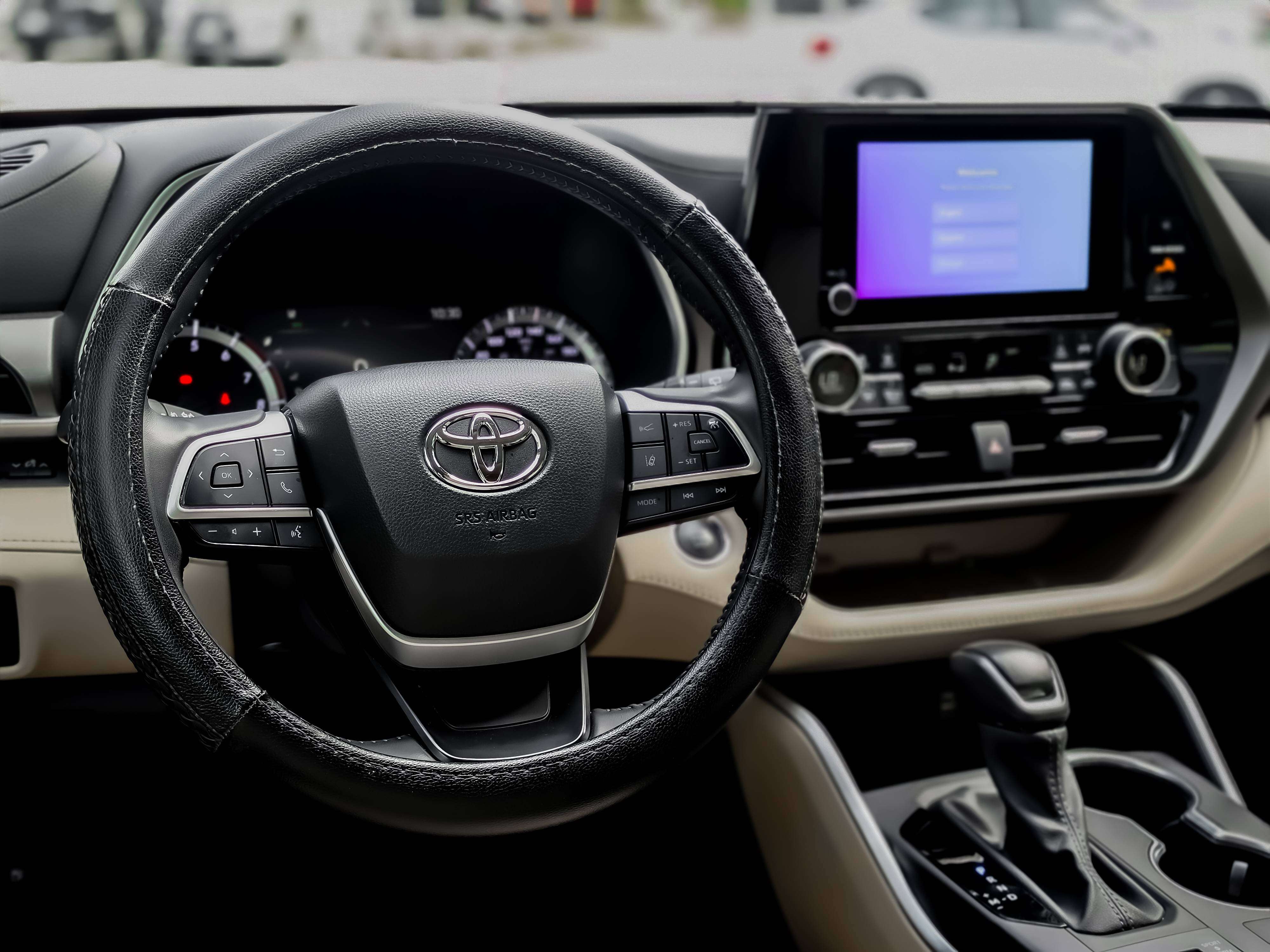 used 2024 Toyota Highlander car, priced at $46,995