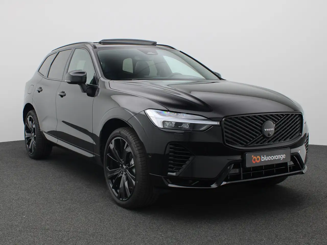 Volvo XC60 2026 — фото 12