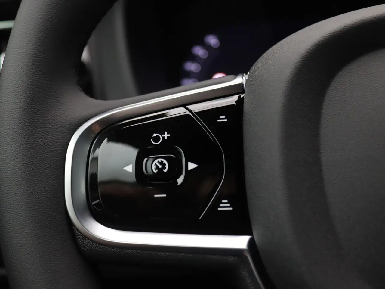 Volvo XC60 2026 — фото 19
