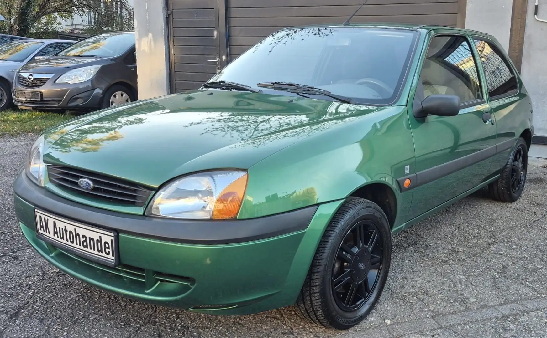 Ford Fiesta 1.3 44 kW Ghia Klima Verde - 1