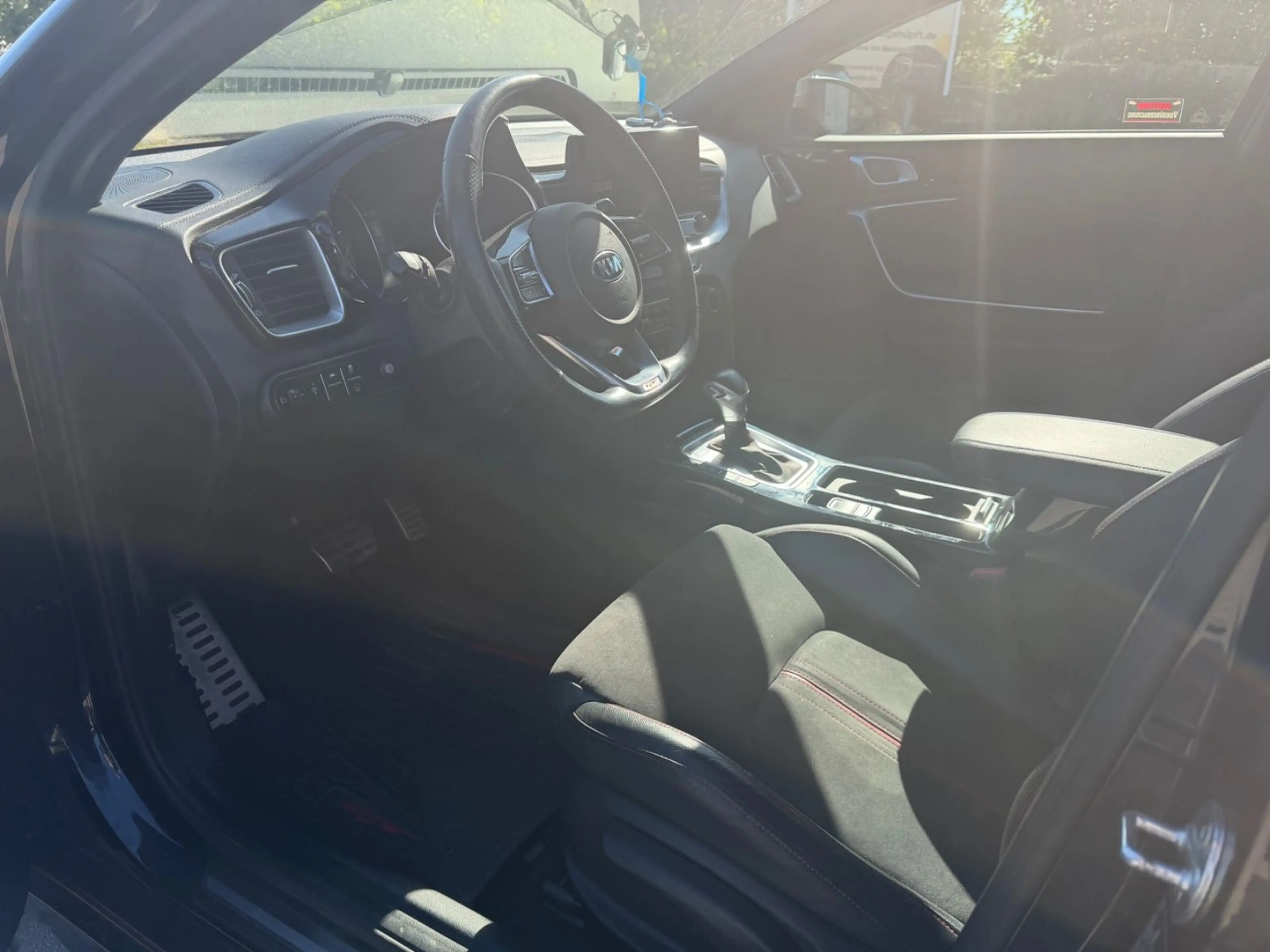Kia ProCeed / pro_cee'd ProCeed GT/ Glasdach /Standheizung/ Allwetter — photo 10