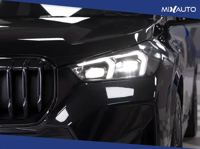 BMW X1 view 10