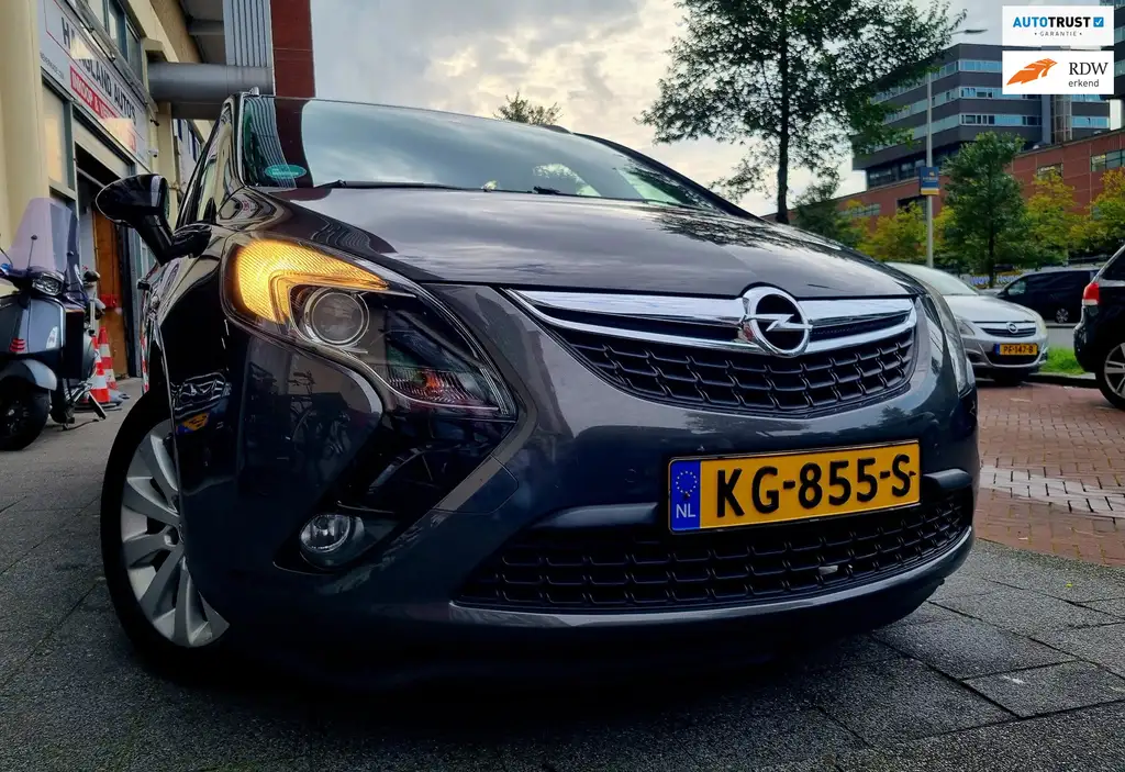 Opel Zafira Tourer 2016 из Европы — купить под ключ