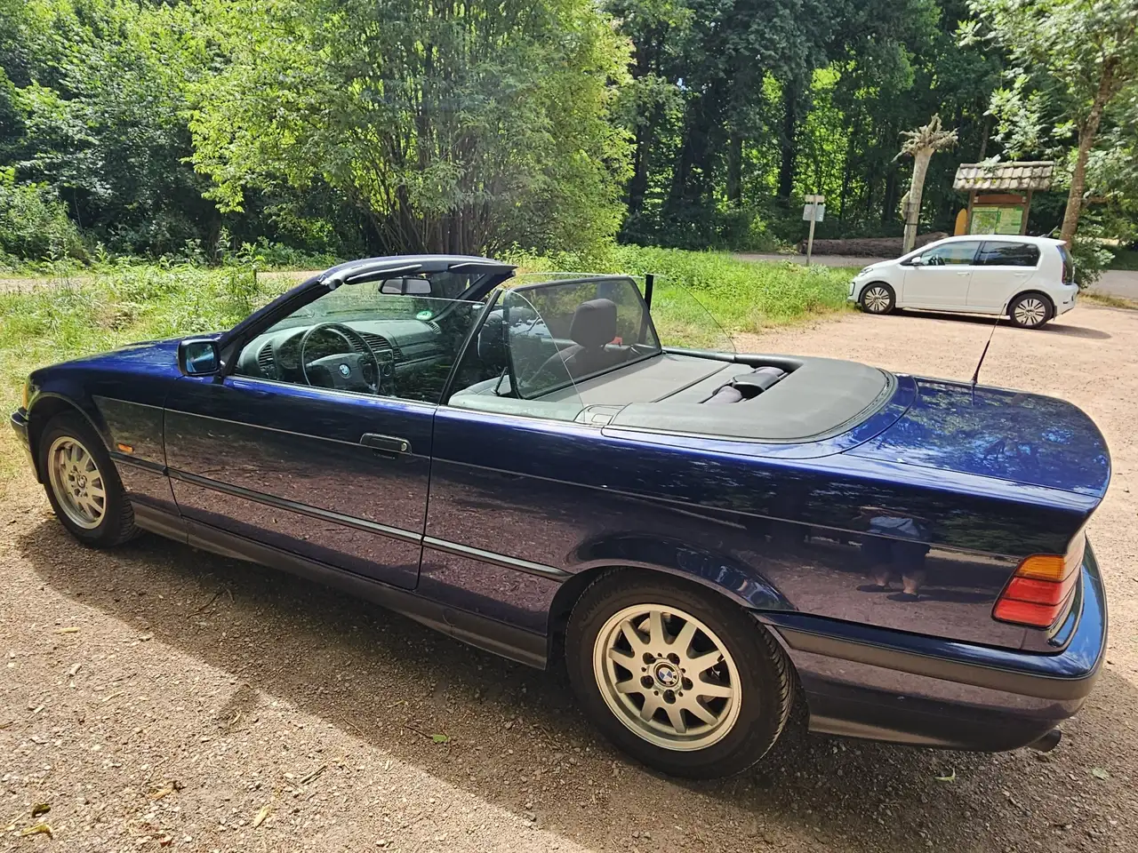 BMW 320i, foto 10
