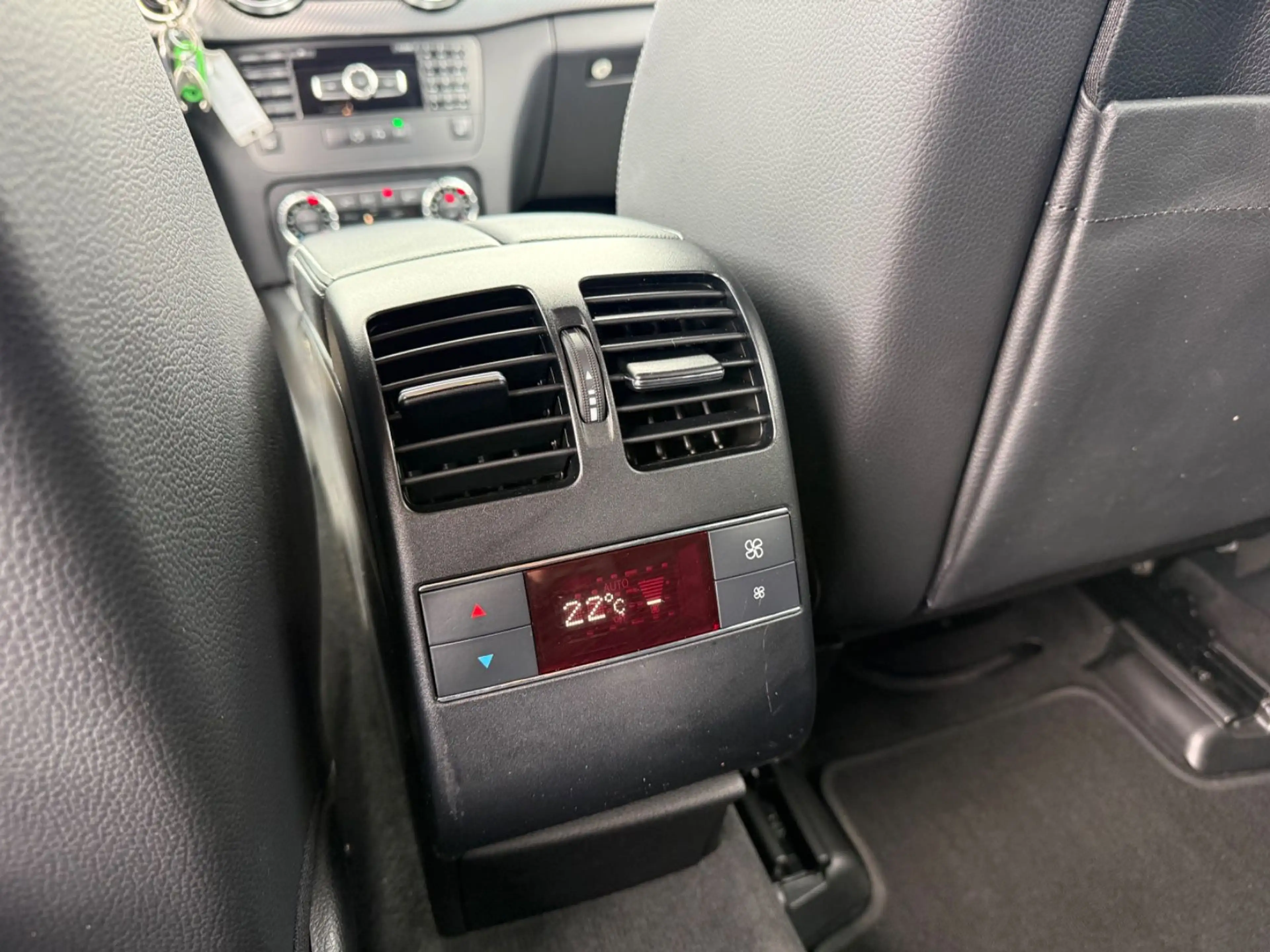 Mercedes-Benz GLK 350 GLK GLK 350 CDI BlueEfficiency 4Matic — photo 10