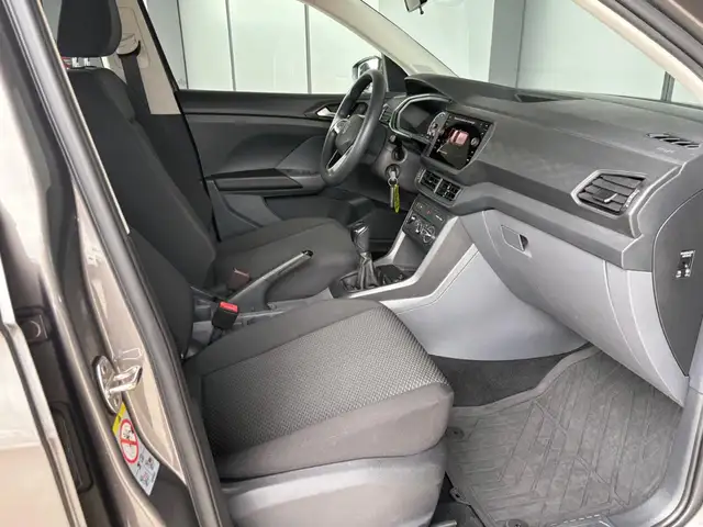 Volkswagen T-Cross view 7
