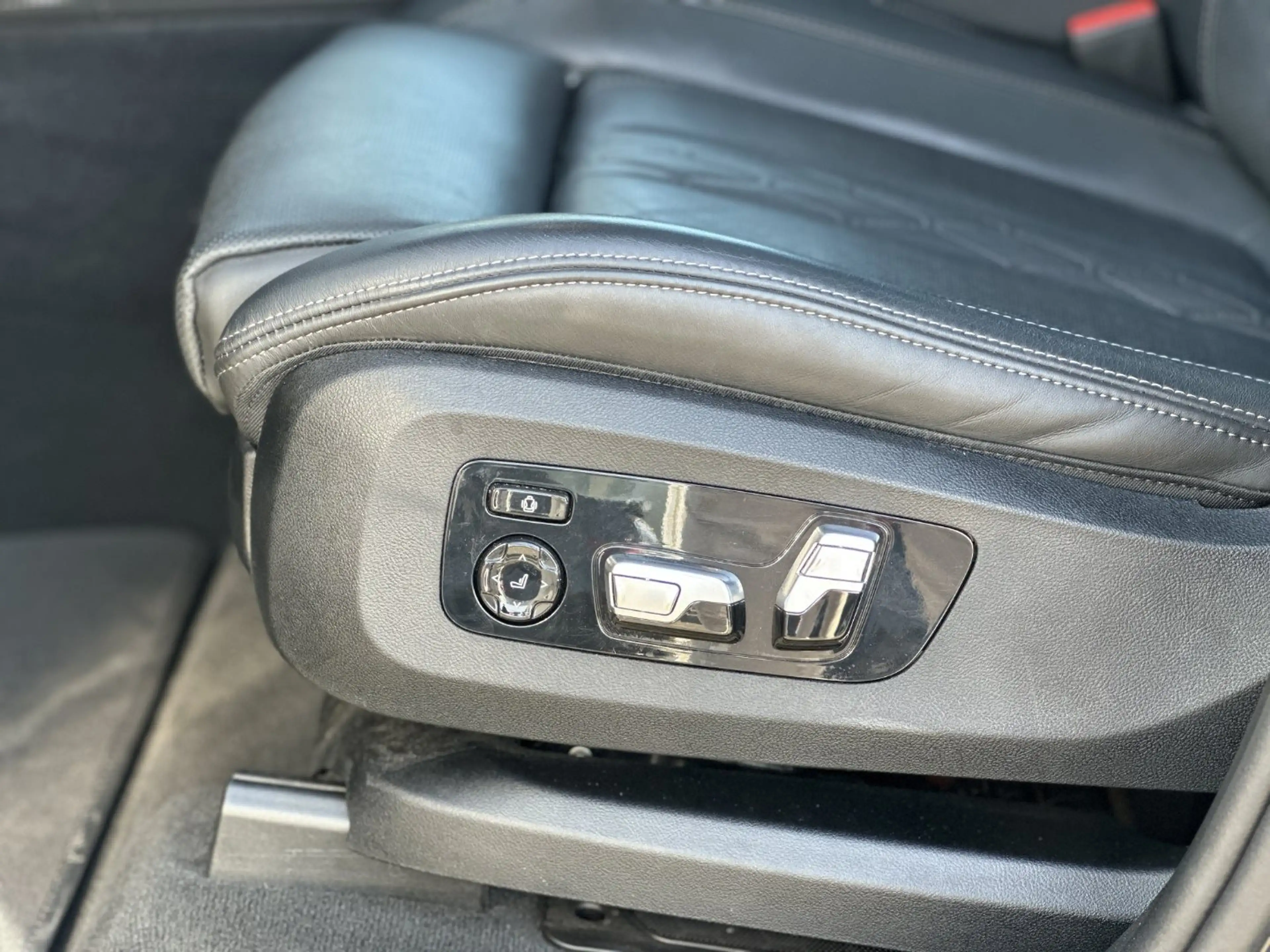 BMW X7 xDrive40d M Sportpaket Gestiksteuerung DAB — photo 13