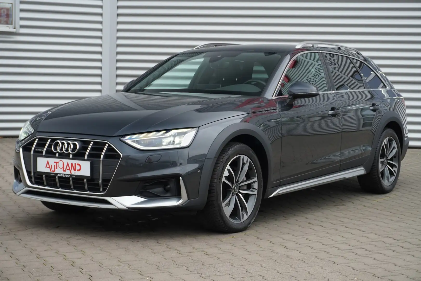 Audi A4 Avant allroad 40 TDI Aut. LED Navi AHK Gris - 1