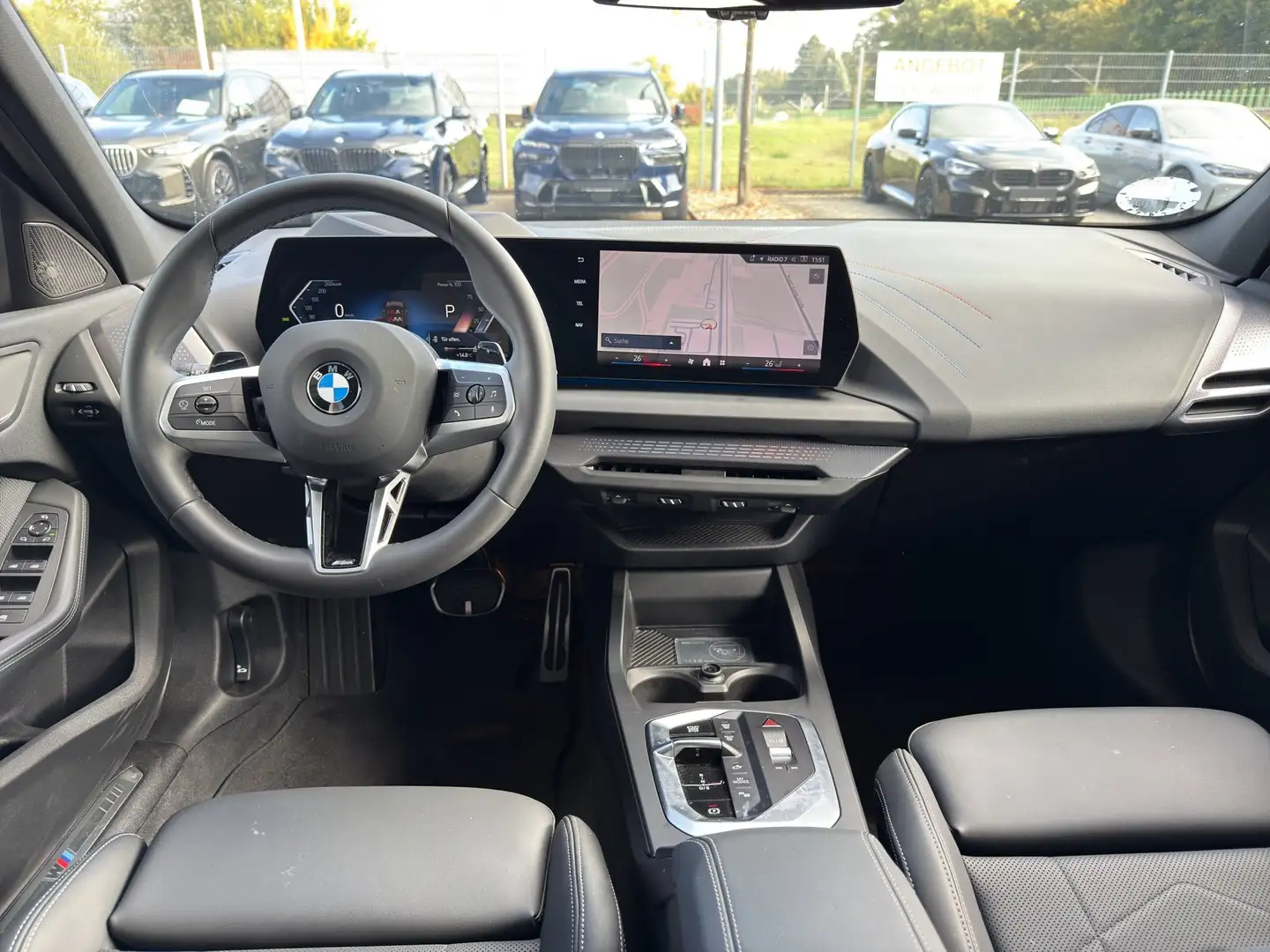 BMW 120 Limousine M Sport HUD 360° H&K SportpaketPRO Schwarz - 2