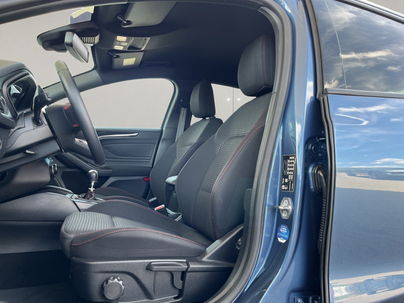 Ford Focus 1.5 EcoBlue ST-Line *KAMERA SHZ* — photo 12