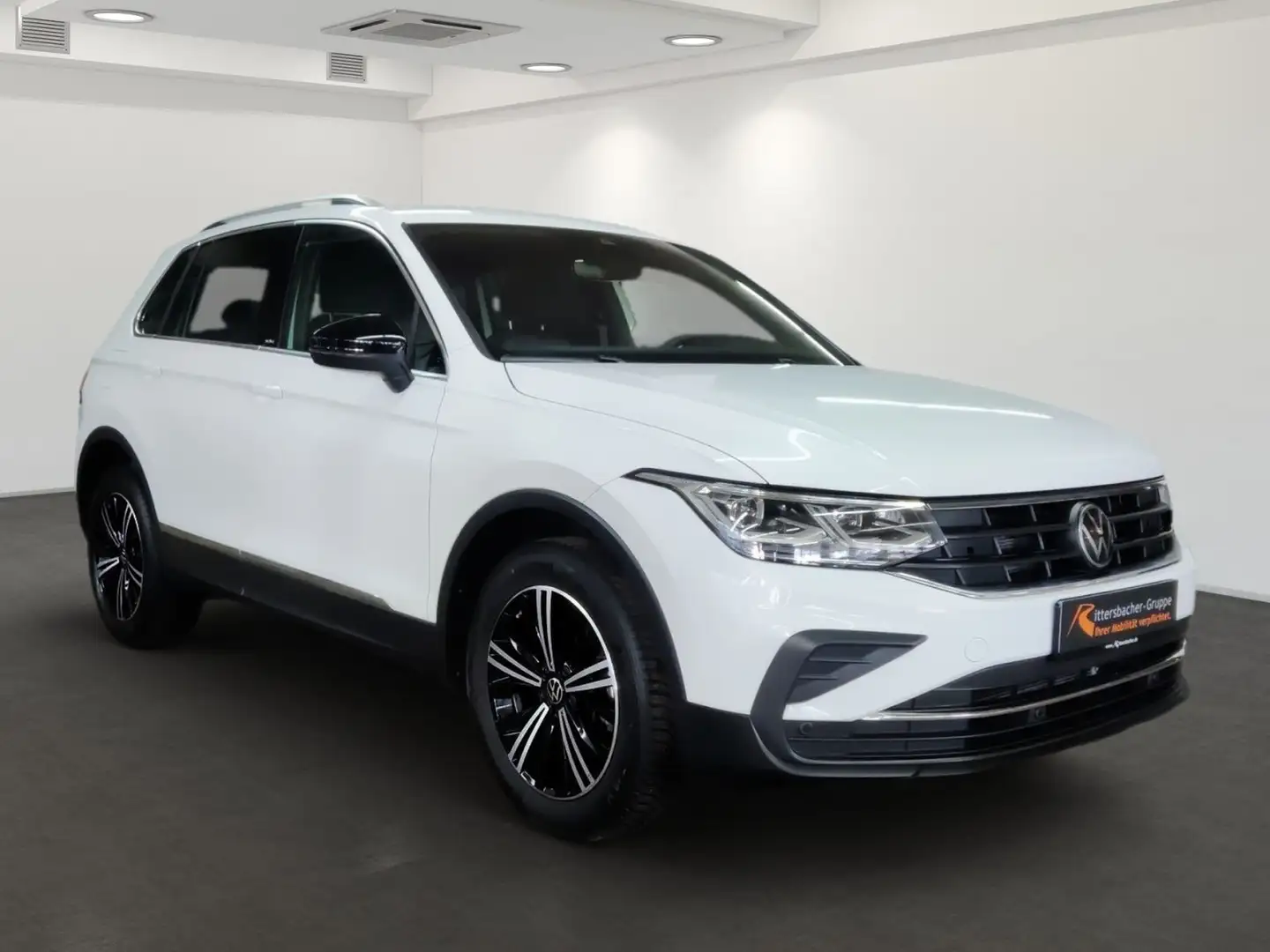 Volkswagen Tiguan 2.0 TDI Move DSG Navi LED Digital Cockpit Weiß - 2