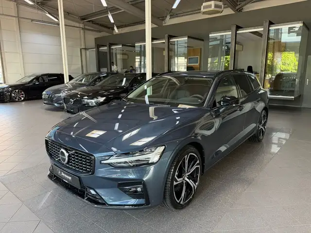 Volvo V60 B4 Plus Dark LED H&K RCam Winter Paket