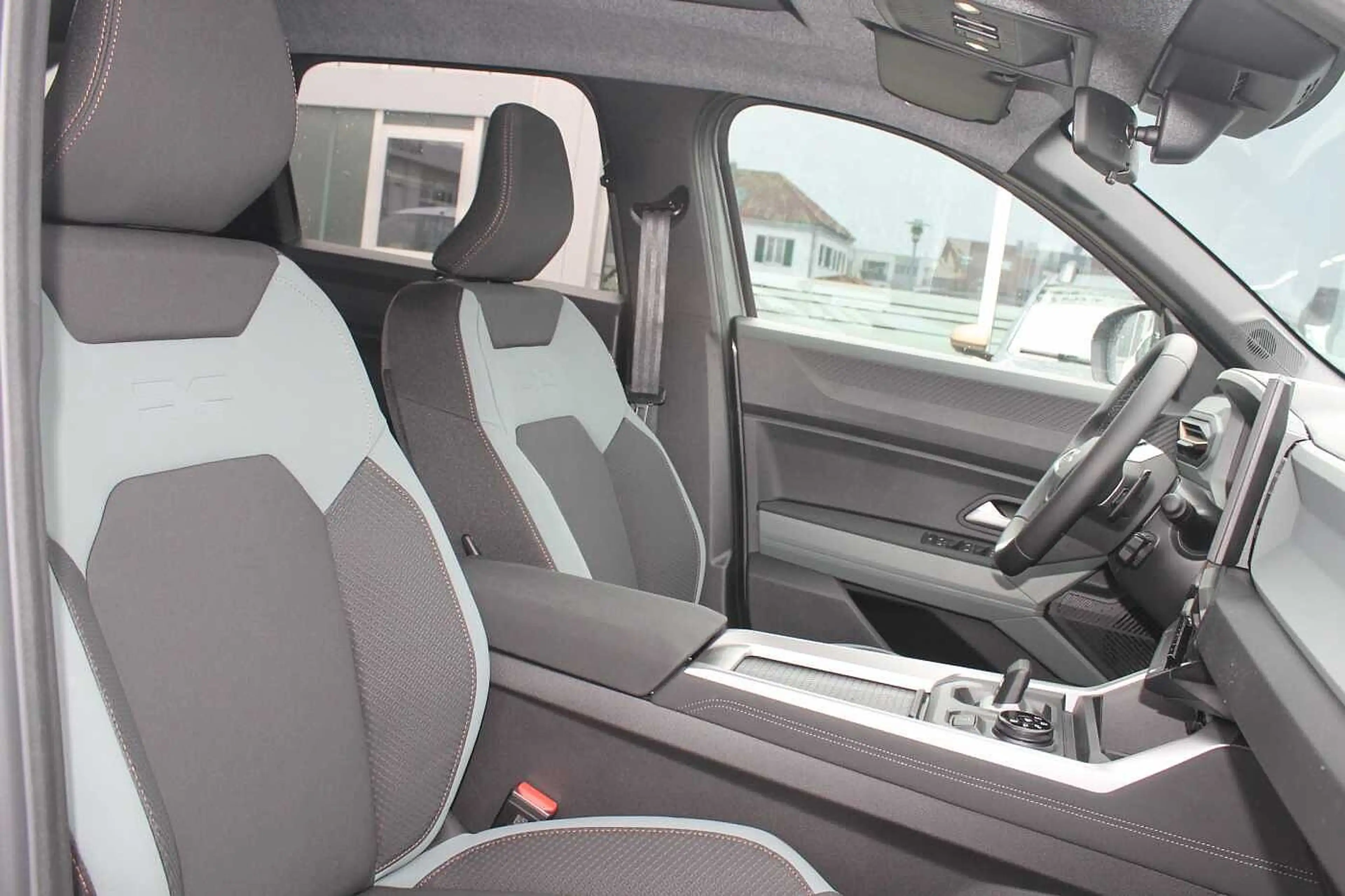 Dacia Bigster TCe 150 Hybrid-G 4x4 Extreme Winter+/Citypaket/el. — photo 8