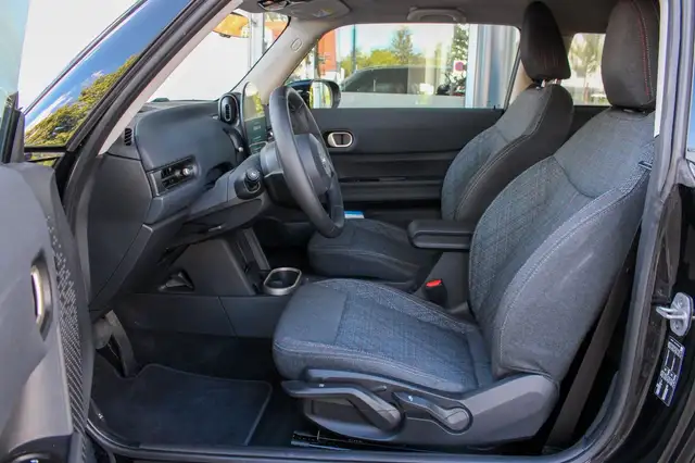 Mini Hatch view 10