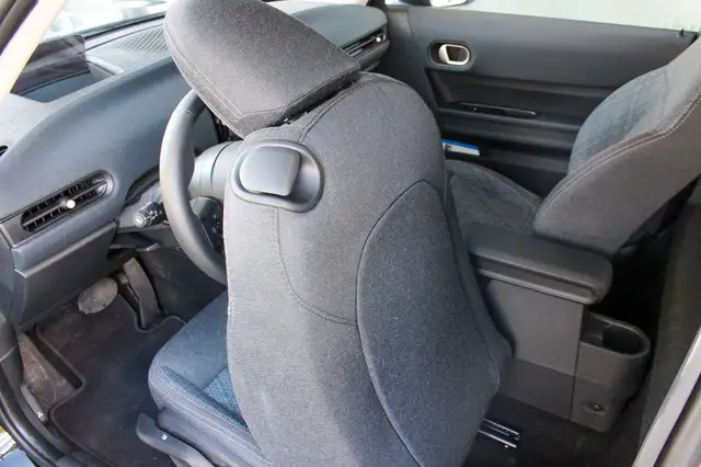 Mini Hatch view 13