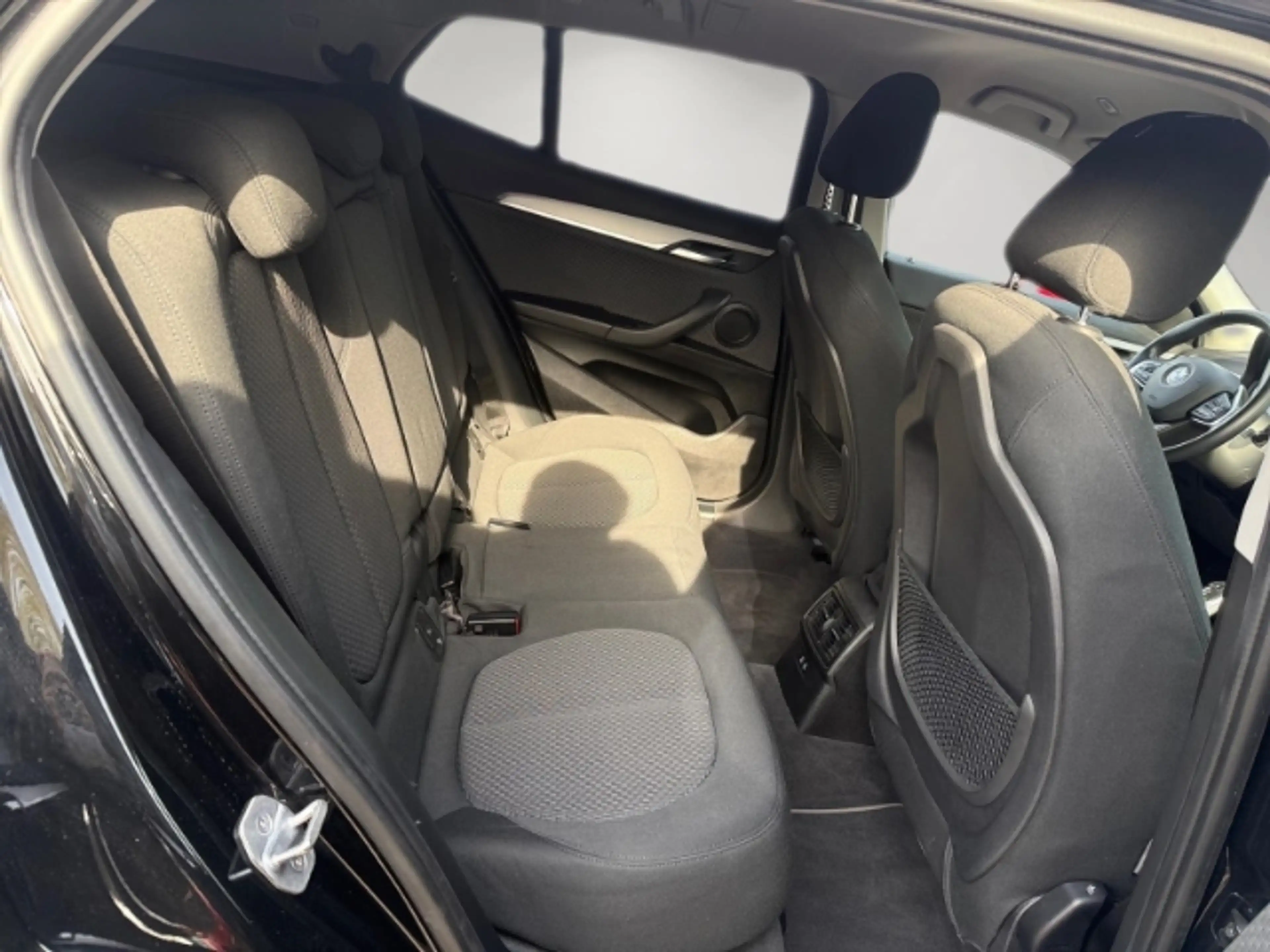 BMW X2 SDrive 20 i Advantage/Totwinkelass./CarPlay/Tempom — photo 13